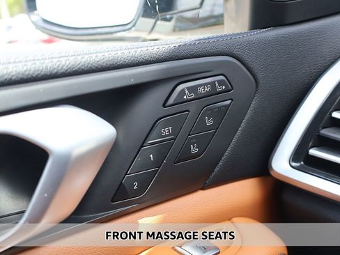 Used 2021 BMW X7 M50i AWD/4WD image 9