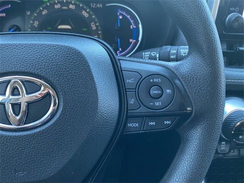Used 2025 Toyota RAV4 XLE image 24