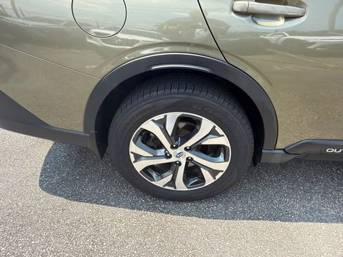 Used 2020 Subaru Outback Limited w/ Popular Package #2 AWD/4WD image 18