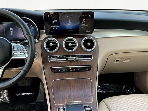 Used 2020 Mercedes-Benz GLC 350e 4MATIC image 9