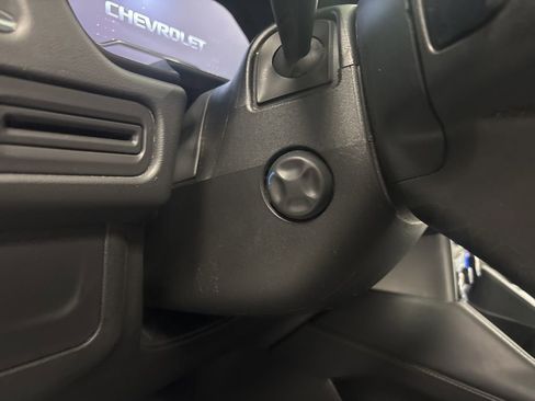Used 2023 Chevrolet Suburban Premier AWD/4WD image 18