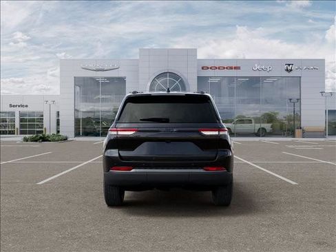 New 2026 Jeep Grand Cherokee Altitude RWD image 7
