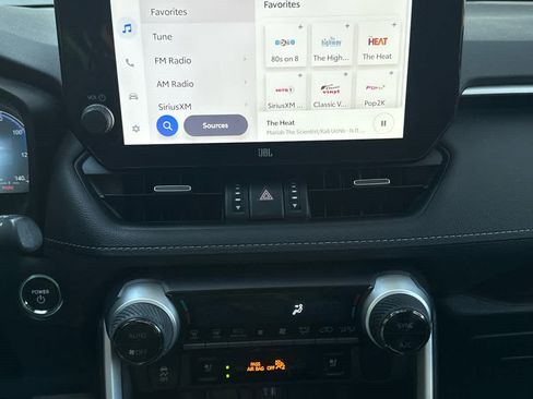 Used 2023 Toyota RAV4 Limited image 24