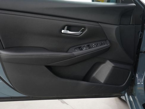 Used 2024 Nissan Sentra SV image 16