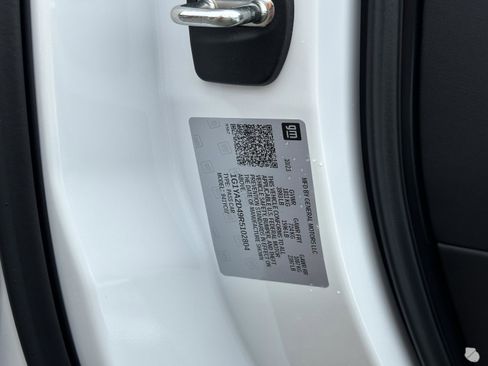 Used 2024 Chevrolet Corvette Stingray Coupe RWD image 39