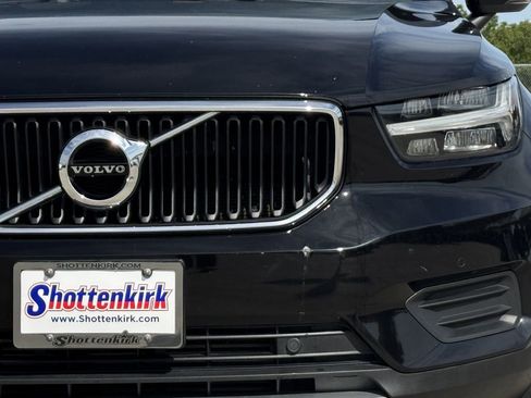 Used 2020 Volvo XC40 T5 Momentum w/ Protection Package Premier AWD/4WD image 8