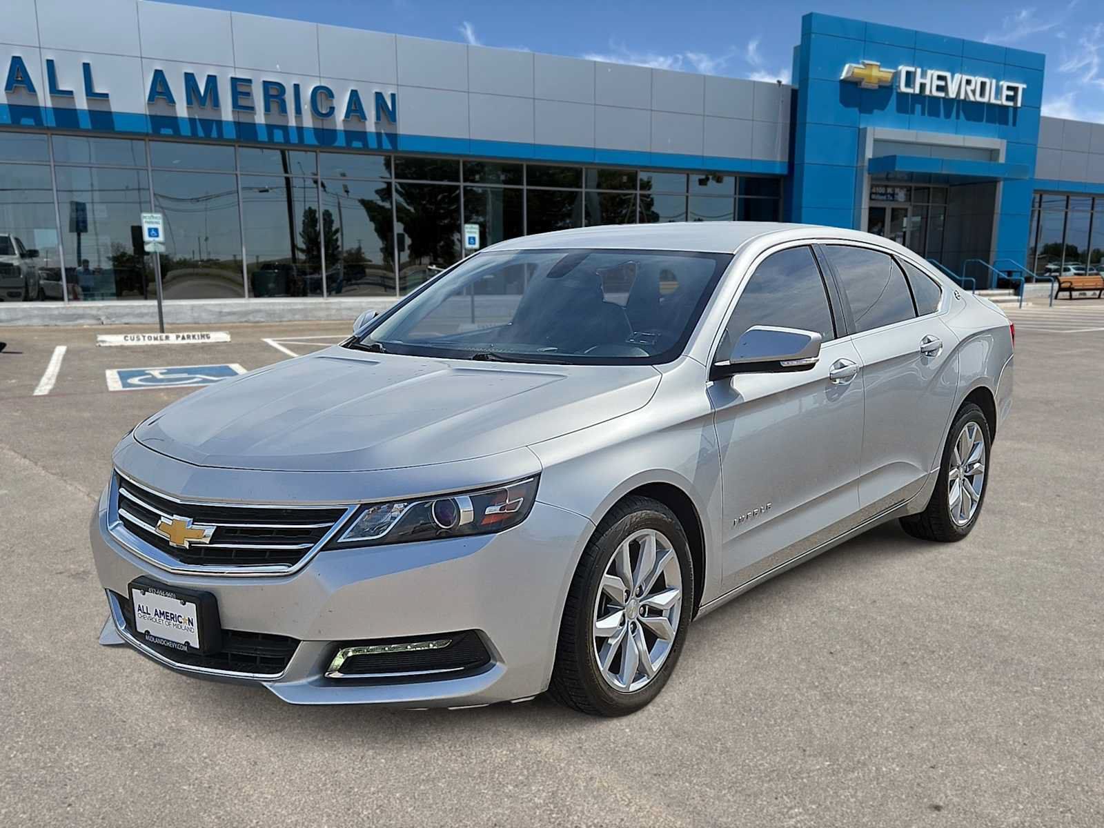 Used 2018 Chevrolet Impala LT FWD image 1