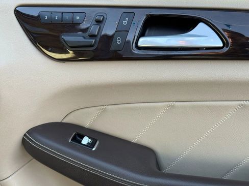 Used 2015 Mercedes-Benz GL 450 4MATIC image 48