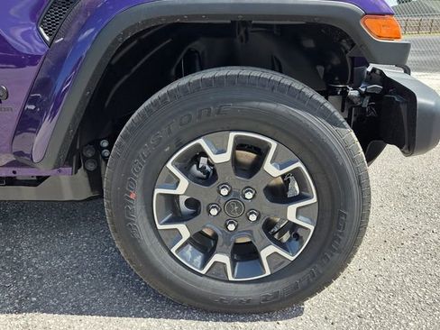 Used 2026 Jeep Gladiator Sport image 10