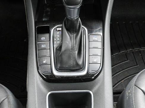 Used 2020 Hyundai Ioniq Limited image 19