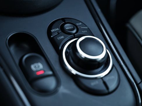 Used 2023 MINI Cooper Countryman S w/ Signature Upholstery Package image 41