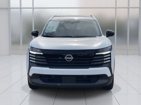 New 2026 Nissan Kicks SV w/ SV Premium Package image 5