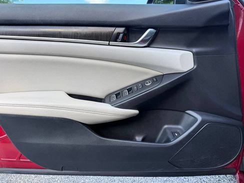 Used 2019 Honda Accord EX image 43