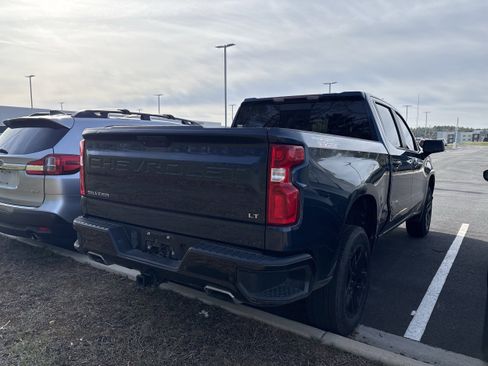 Used 2021 Chevrolet Silverado 1500 LT Trail Boss w/ Convenience Package II image 6