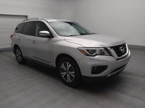 Used 2020 Nissan Pathfinder SL image 13