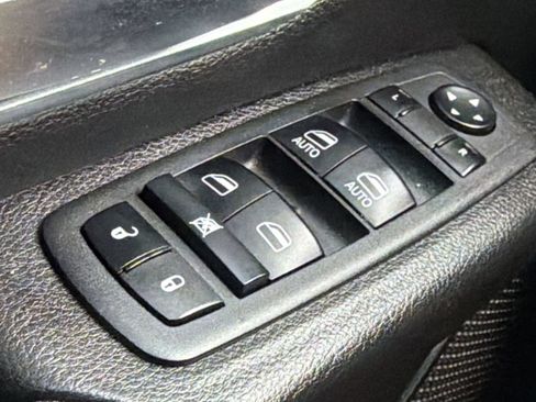 Used 2022 RAM 1500 Big Horn w/ Night Edition AWD/4WD image 30
