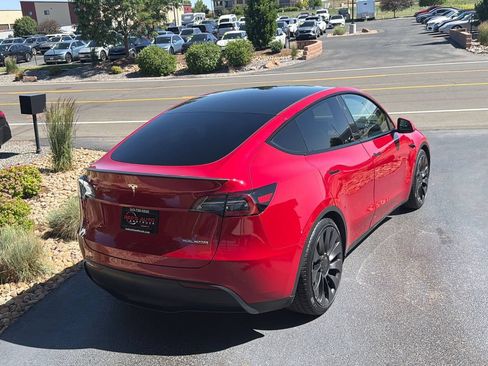 Used 2023 Tesla Model Y Performance AWD/4WD image 31
