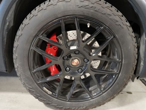 Used 2014 Porsche 911 Carrera 4S image 27