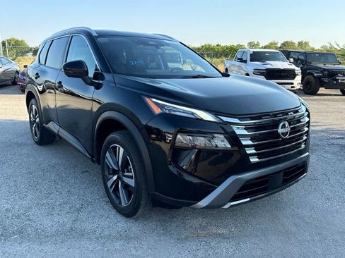 Used 2026 Nissan Rogue SL FWD image 7