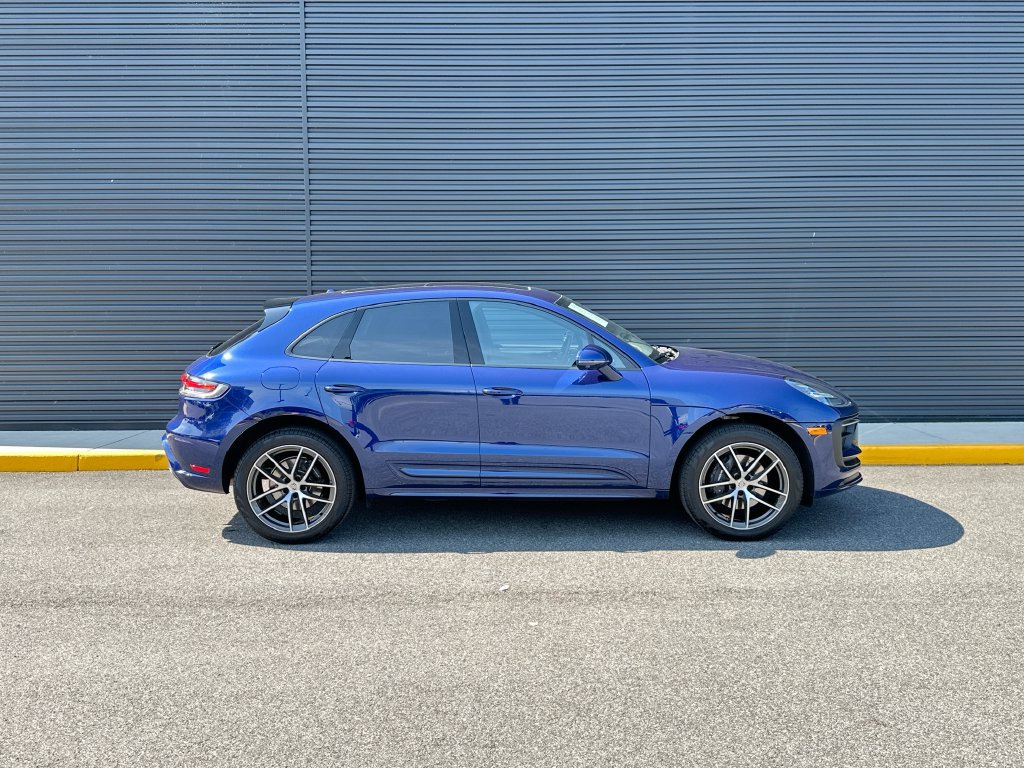 Certified 2026 Porsche Macan AWD/4WD image 8