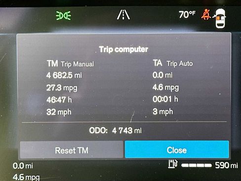 Used 2025 Volvo XC60 B5 Plus w/ Protection Package Premier image 10