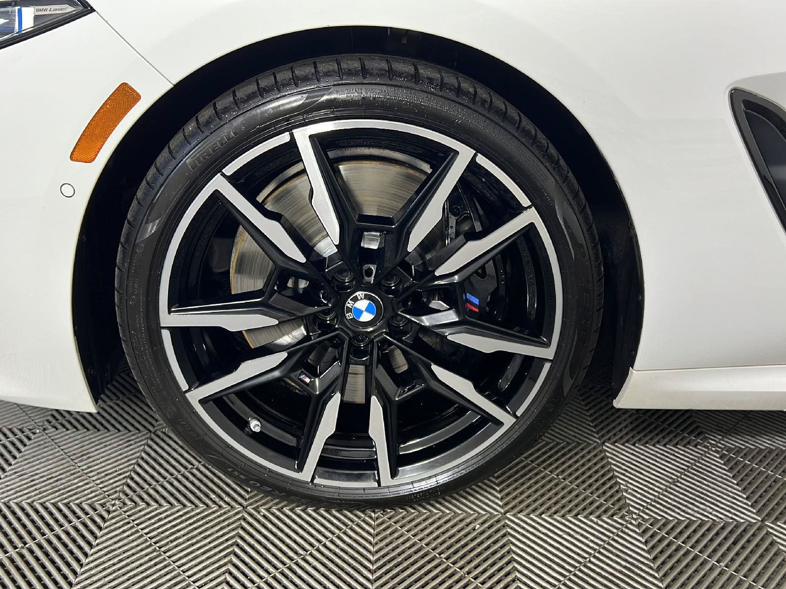 Used 2025 BMW M850i xDrive Coupe w/ M Sport Professional Package AWD/4WD image 14