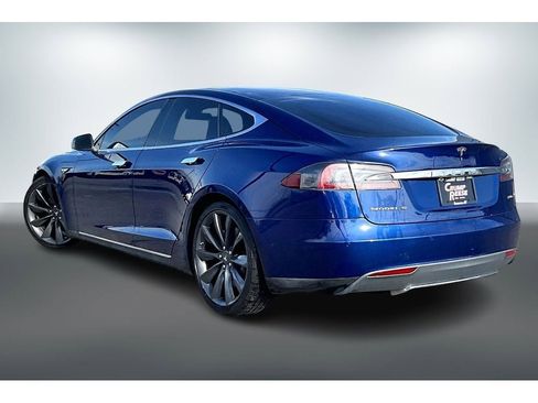 Used 2015 Tesla Model S 85D image 3