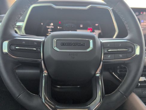 Used 2026 GMC Canyon Denali AWD/4WD image 12