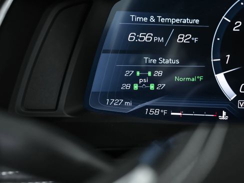 Used 2025 Chevrolet Corvette Stingray Preferred Cpe w/ Z51 Performance Package RWD image 15