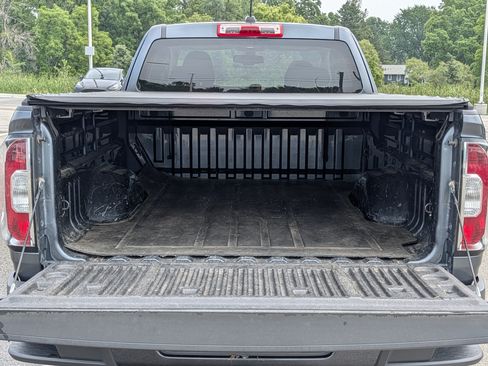 Used 2015 GMC Canyon SLE w/ All-Terrain Package AWD/4WD image 23