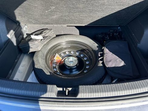 Used 2020 Volkswagen Atlas Cross Sport SEL image 51