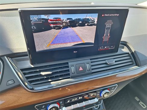 Used 2021 Audi Q5 2.0T Premium w/ Convenience Package image 16