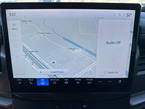 Used 2023 Ford Expedition XLT image 24