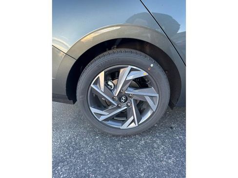New 2025 Hyundai Elantra Sport FWD image 25