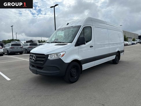 Used 2025 Mercedes-Benz Sprinter 2500 image 1