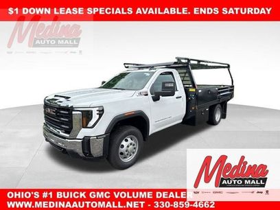 New 2025 GMC Sierra 3500 Pro w/ Convenience Package