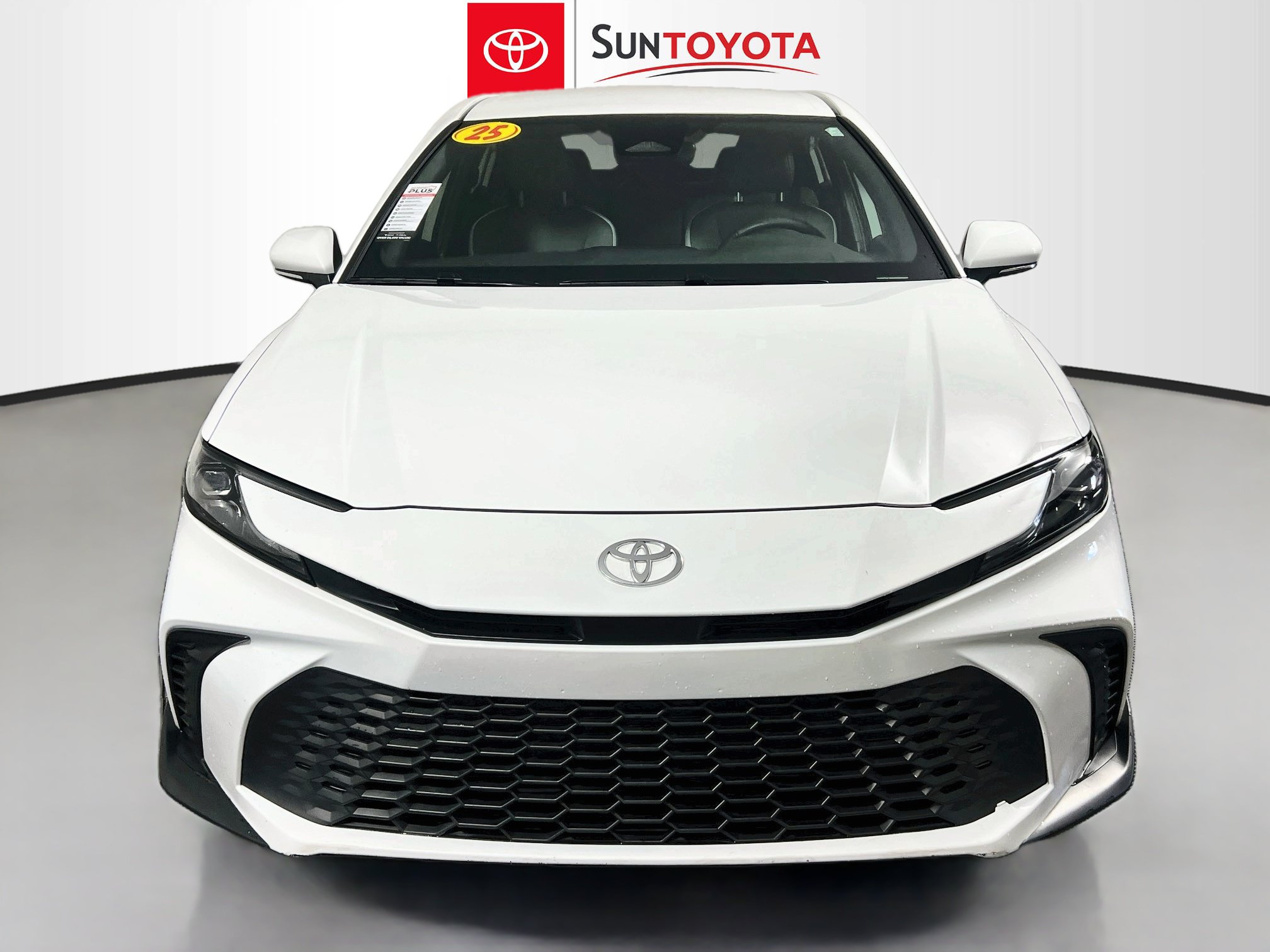Used 2025 Toyota Camry SE w/ Convenience Package FWD image 31