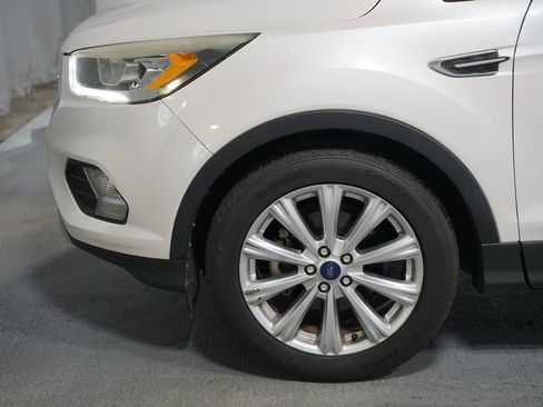 Used 2017 Ford Escape Titanium image 5
