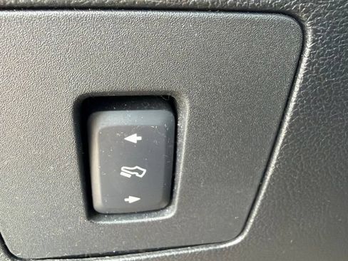 Used 2015 Ford F150 Lariat w/ Equipment Group 502A Luxury AWD/4WD image 14