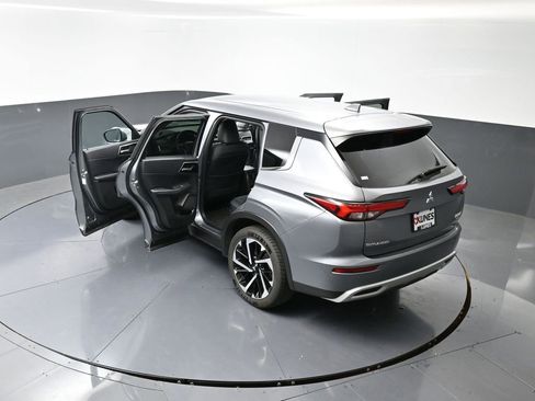 Used 2024 Mitsubishi Outlander SE image 61