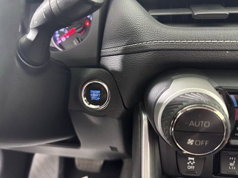 Used 2019 Toyota RAV4 XLE image 32