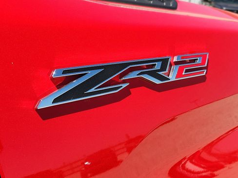 Used 2025 Chevrolet Silverado 2500 ZR2 w/ Technology Package AWD/4WD image 8