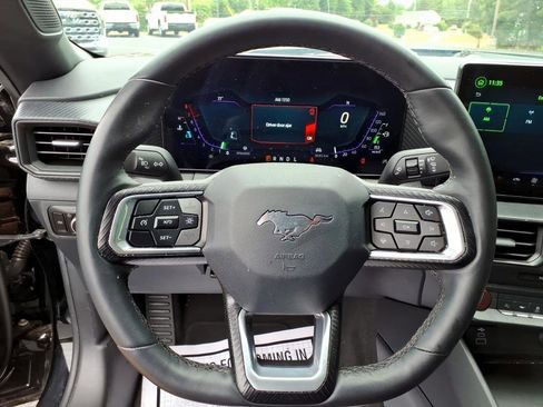Used 2025 Ford Mustang Coupe RWD image 22