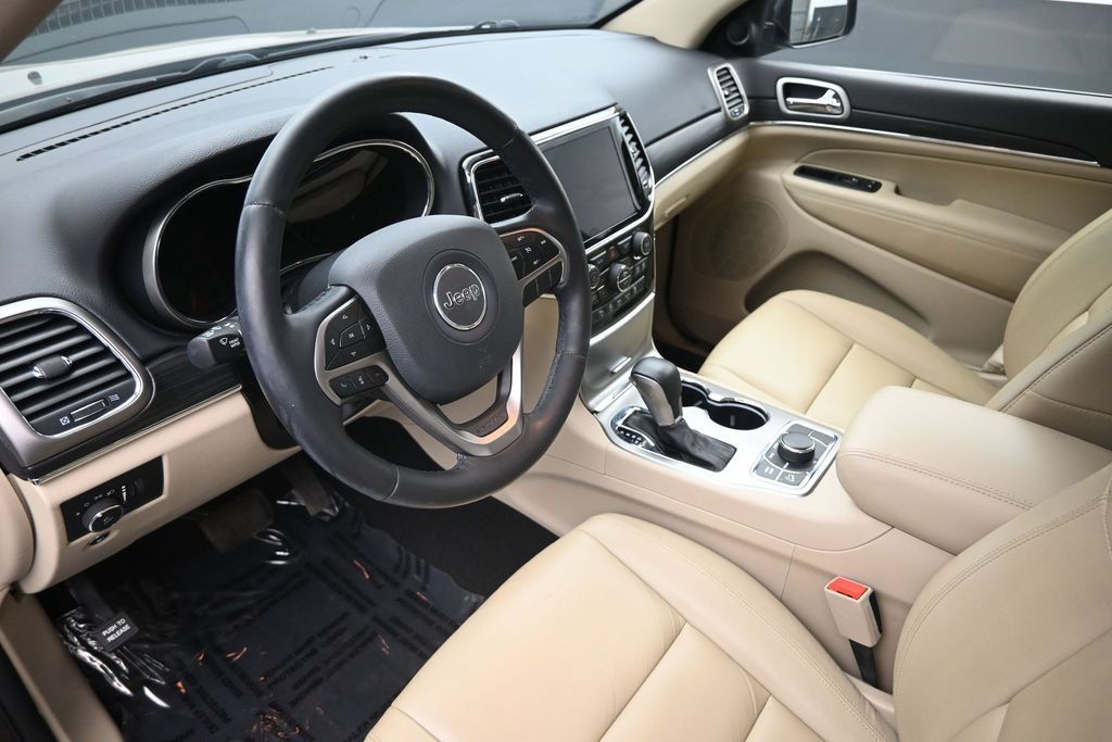 Used 2020 Jeep Grand Cherokee Limited AWD/4WD image 20
