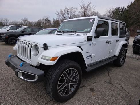 Used 2023 Jeep Wrangler Unlimited Sahara w/ Cold Weather Group image 2