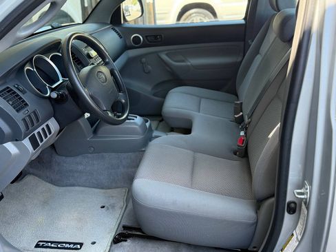 Used 2006 Toyota Tacoma 2WD Regular Cab image 9