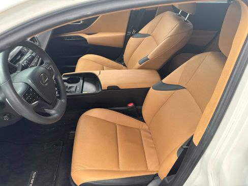 Used 2023 Lexus ES 350 w/ Premium Package FWD image 13