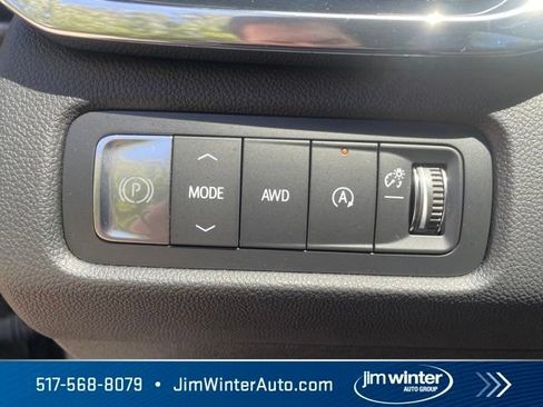 Used 2025 GMC Acadia Denali w/ LPO, Floor Liner Package AWD/4WD image 32