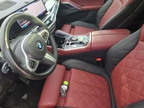 Used 2025 BMW X6 xDrive40i image 4