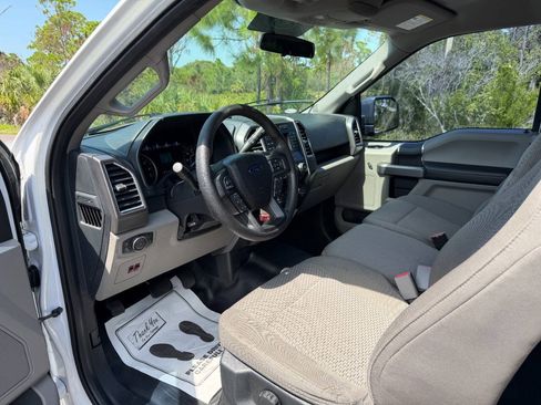 Used 2015 Ford F150 XLT w/ Trailer Tow Package RWD image 15